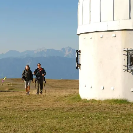 Apartament Gerlitzen, Kanzelhoehe, Ueber Den Wolken, Haus Enzian *